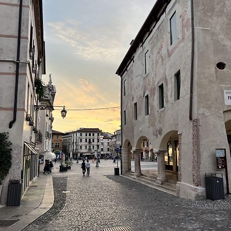Ponte Vecchio, Elegante Appartamento A Due Passi Dal Centro Μπασάνο Ντελ Γκράπα Εξωτερικό φωτογραφία